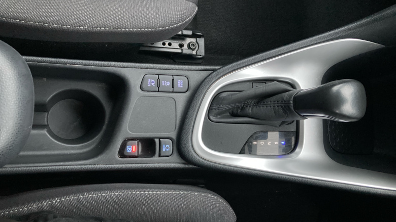 Toyota Yaris 1.5 Hybrid Design 5dr CVT Hybrid Hatchback